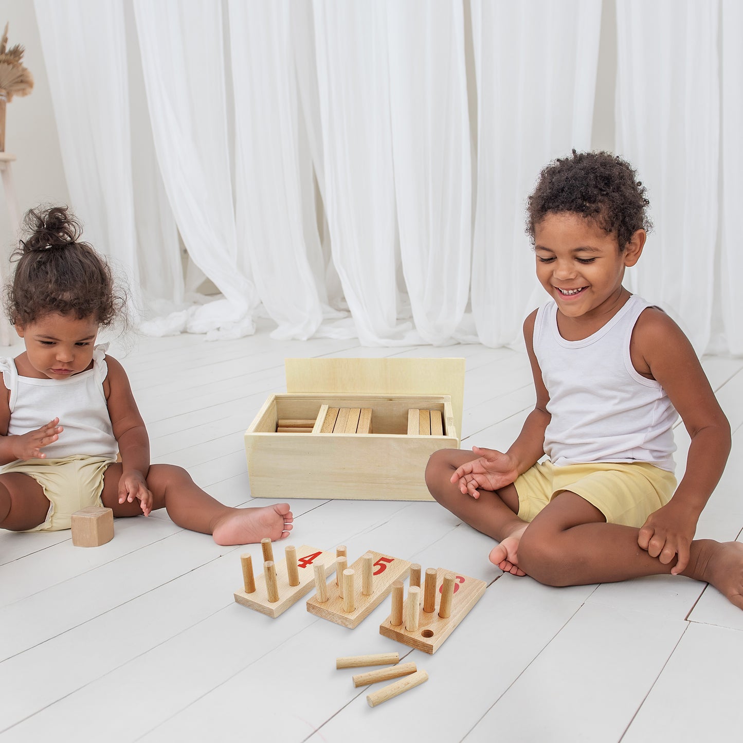 Montessori Counting Wooden Peg Board, 1-10 Pre K Math Manipulative Toy