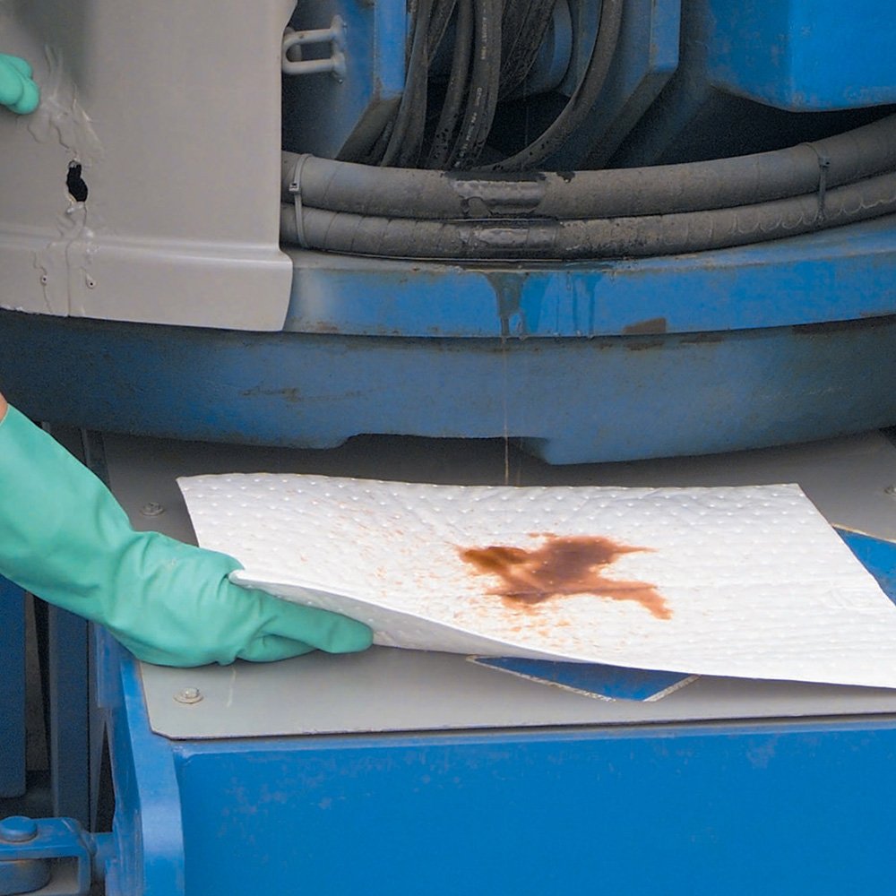 New Pig Oil Mat - Oil-Only Absorbent Mat Pads - 50 per Bag - 15" x 20"  - MAT415