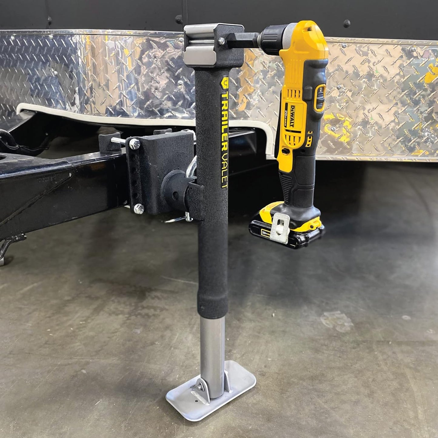 Trailer Valet JXS-5 Swivel Jack Pipe Mount - Drill Powered Option, 5K Capacity